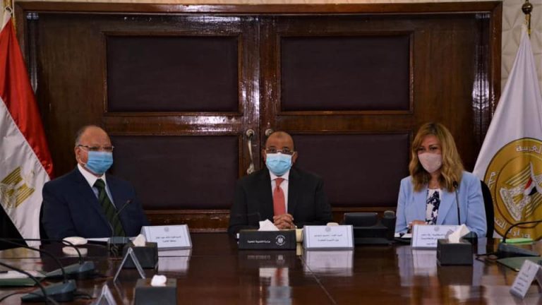 وزير التنمية المحلية ومحافظ القاهرة والمدير التنفيذي للأكاديمية الوطنية للتدريب يوقعون برتوكول تعاون لتدريب وتأهيل العاملين بالمحافظة