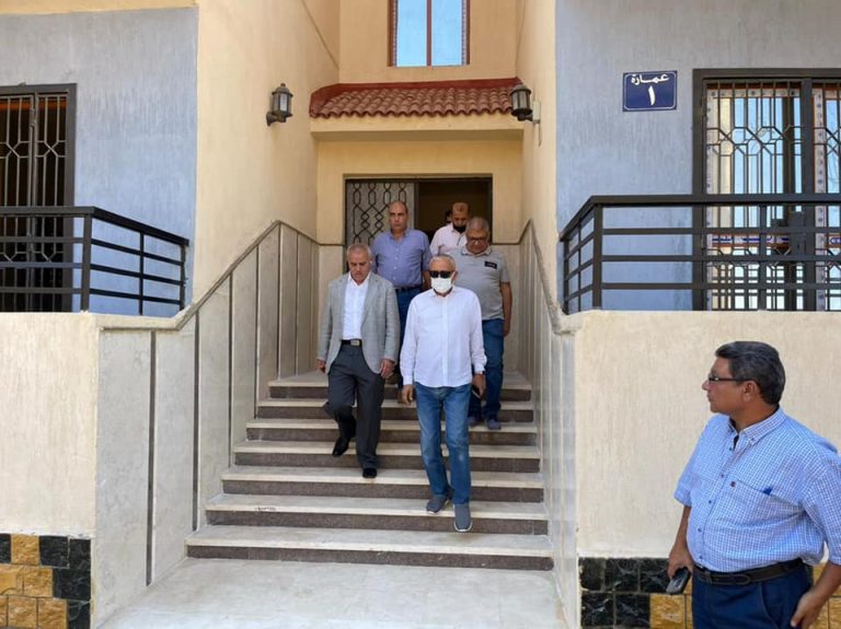 مسئولو “الإسكان” يتفقدون وحدات “سكن لكل المصريين” ومحطة معالجة صرف صحي بمدينة السادات