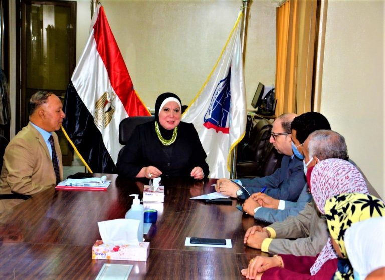 نيفين جامع..  توفير العمالة الفنية الماهرة والمدربة للصناعة المصرية ركيزة أساسية لتوطين التكنولوجيا الحديثة وتوفير العمل اللائق والمستدام للشباب