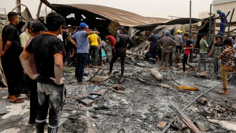 • حريق مستشفى في العراق: احتجاجات بسبب حريق في مصحة عزل لمرضى كورونا تسبب في قتل ٩٢ شخصًا