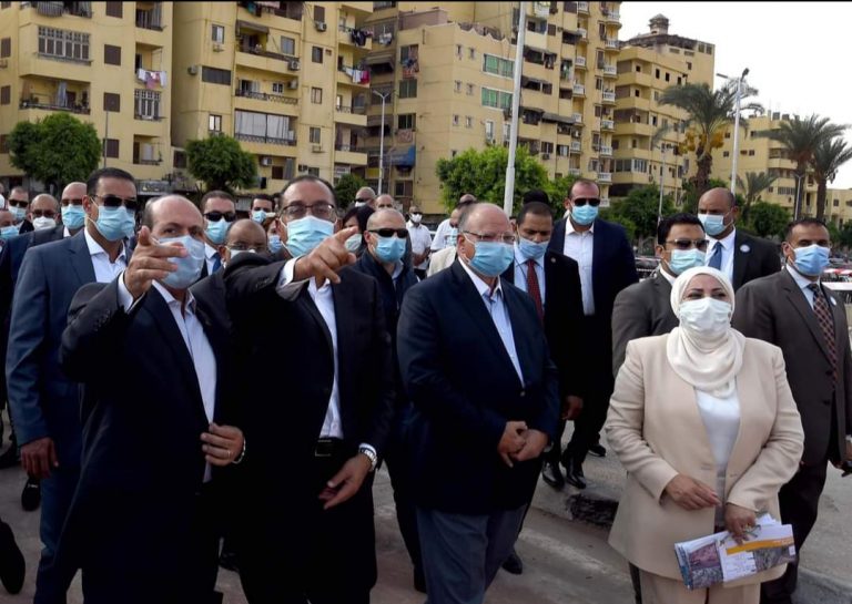 رئيس الوزراء يتفقد موقع تطوير ساحة مسجد عمرو بن العاص  مدبولي: توجيهات من الرئيس بضغط المخطط الزمني للتنفيذ.. والمشروع سيحقق طفرة نوعية ملموسة