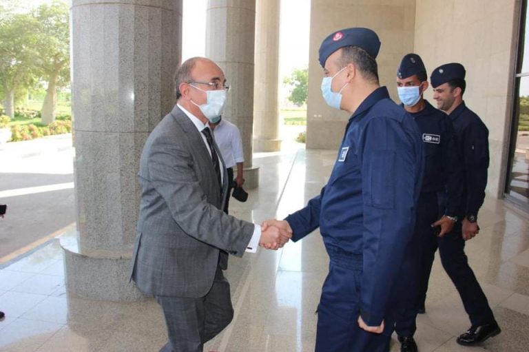 رئيس جامعة الزقازيق يهنيء مدير  الكلية الجوية الجديد