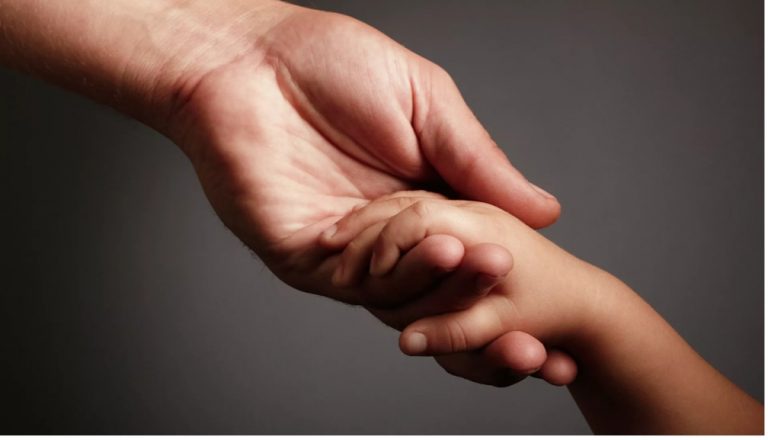 عاجل…… أمين المظالم يخبرنا عن حالة الفتاة الهزيلة المتواجدة في تلدوم
