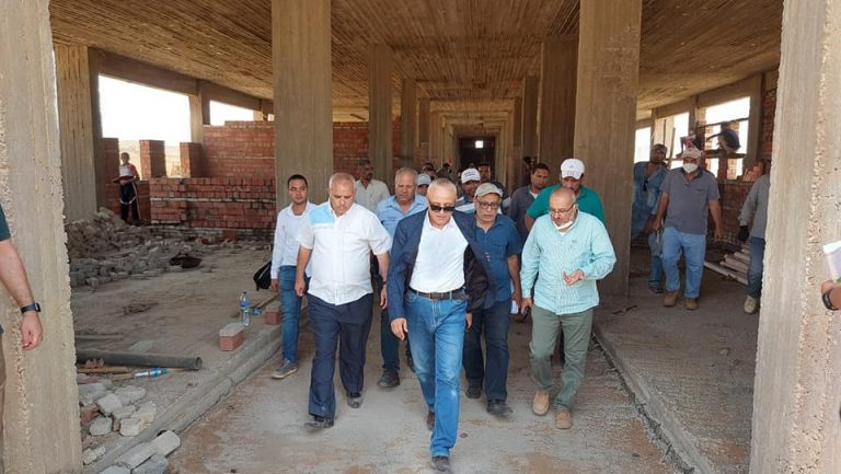 مسئولو “الإسكان” يتفقدون المشروعات السكنية بمدينتى بدر وحدائق العاصمة