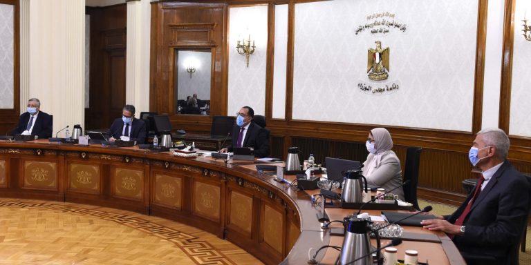 ترأس الدكتور مصطفى مدبولي، رئيس مجلس الوزراء، صباح اليوم، اجتماع اللجنة العليا لإدارة أزمة فيروس كورونا، وذلك بحضور عدد من الوزراء والمسئولين.