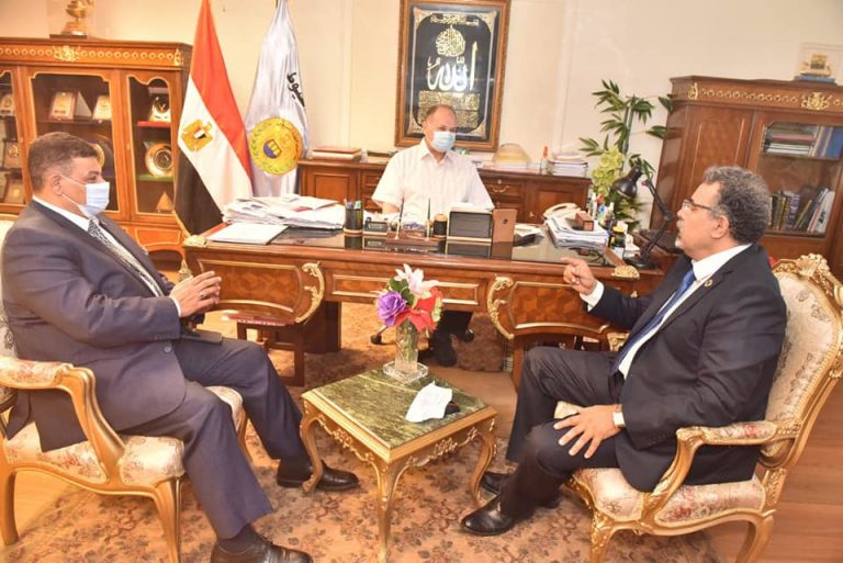 التضامن الاجتماعي تدشن قافلة برنامج “فرصة” للتمكين الاقتصادي في محافظة أسيوط