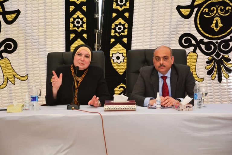 محمد الزلاط : اعتماد عقود انشاء مشروعات صناعية جديدة لـ 44 مستثمر بمناطق المطور الصناعي بالسادات والعاشر من رمضان والسادس من اكتوبر