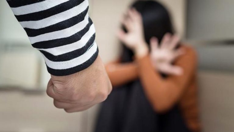 خلال وباء فيروس كورونا ، زادت الشكاوى من العنف المنزلي ضد المرأة 5 مرات في جميع أنحاء العالم…