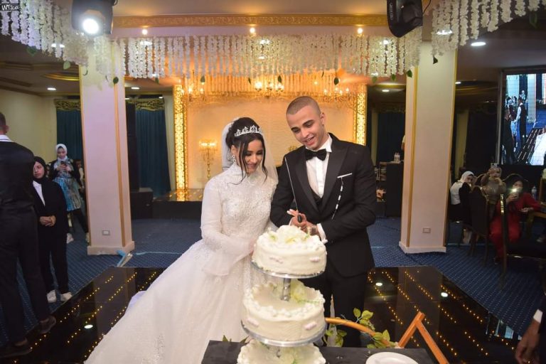تهنئة قلبية : المستشار محمد جمعه والأستاذ الصحفي محمد جوده يهنئان الأستاذ هاني البحراوي بمناسبة حفل زفاف نجلة الأستاذ إسلام هاني البحراوي