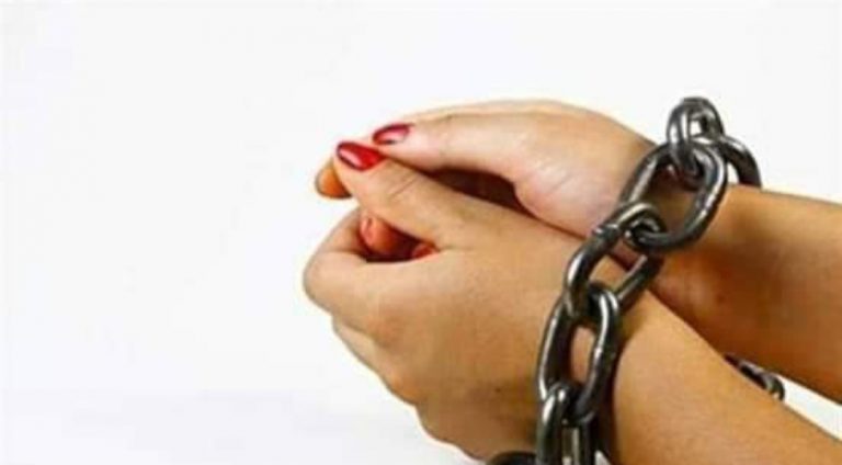 تحت ستار الوعود بالوظيفة : ربة منزل تستولي على 5 ملايين جنيه من المواطنين بطهطا