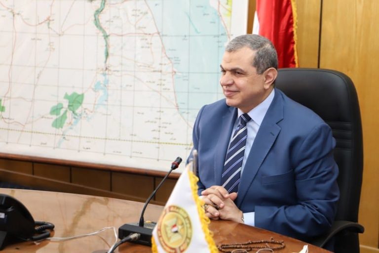 القوى العاملة :  تعيين ١٢٠٨ شاباً .. منهم ١٤٥ من ذوى القدرات .. بالبحر الأحمر
