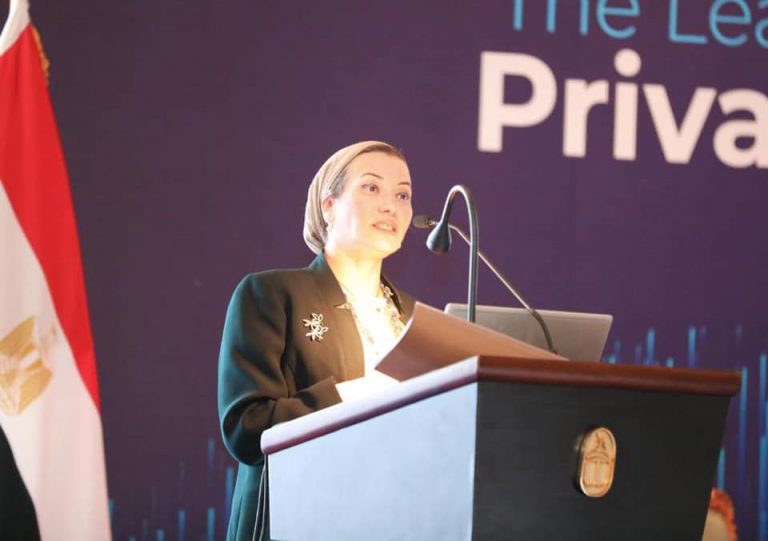 وزيرة البيئة تستعرض رؤية مصر لتحقيق النمو الأخضر بالشراكة مع القطاع الخاص وآليات خلق المناخ الداعم