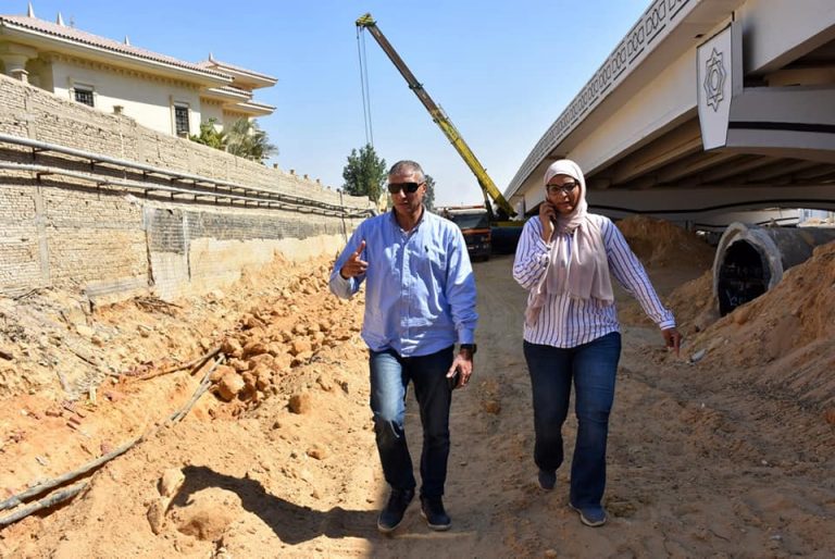 رئيس جهار القاهرة الجديدة يتابع استعدادات موسم الشتاء وأعمال التطوير بالتجمع الأول