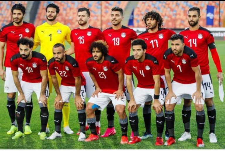 منتخب مصر في الصدارة رغم الأداء المقلق