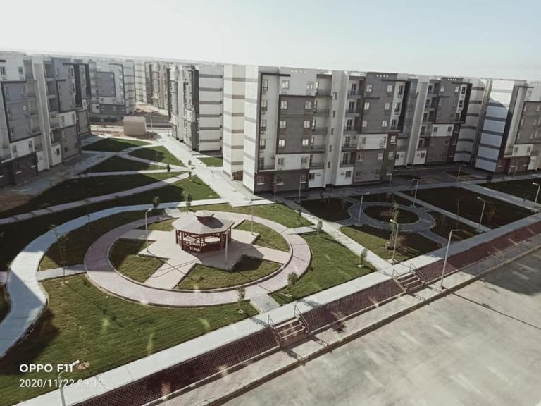 وزير الإسكان يتابع الموقف التنفيذي للمشروعات السكنية والخدمية بمدينة أكتوبر الجديدة