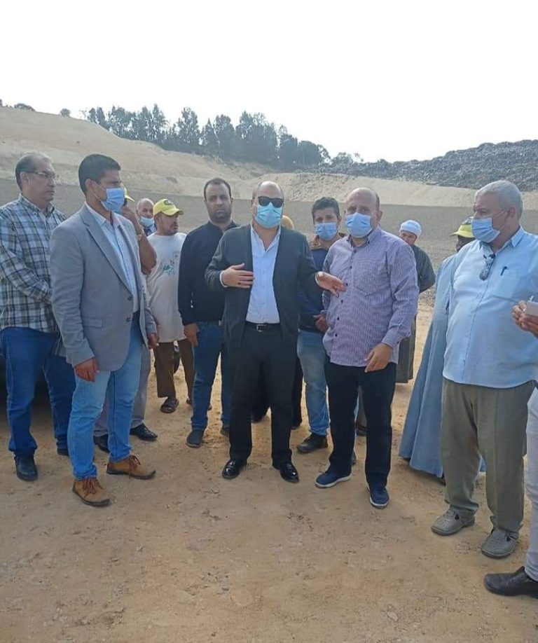 تنفيذاً لتوجيهات محافظ المنوفية السكرتير العام  يتفقد بعض القطاعات الخدمية و يتابع ملف التصالح بمركز السادات