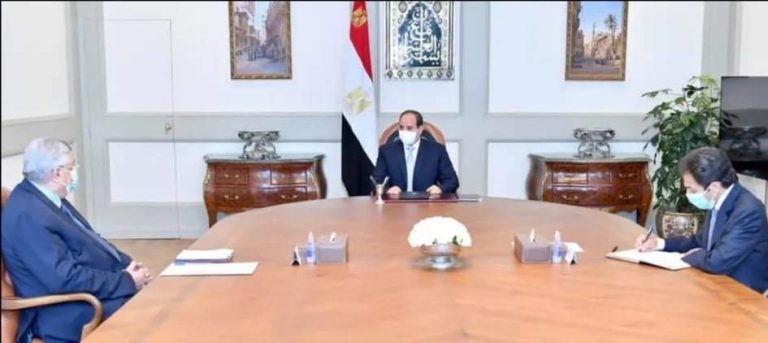 الرئيس السيسي يستعرض مستجدات عدد من المبادرات الرئاسيه في قطاع الصحه علي مستوي الجمهوريه