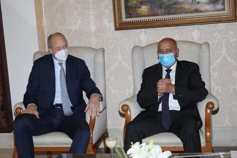 الوزير :  القيادة السياسية وجهت بضرورة إنشاء مصانع للشركات العالمية مثل سيمنز في مصر لتكون نواة للصناعة العالمية  للسوق المصري او لافريقيا او للشرق الأوسط٠