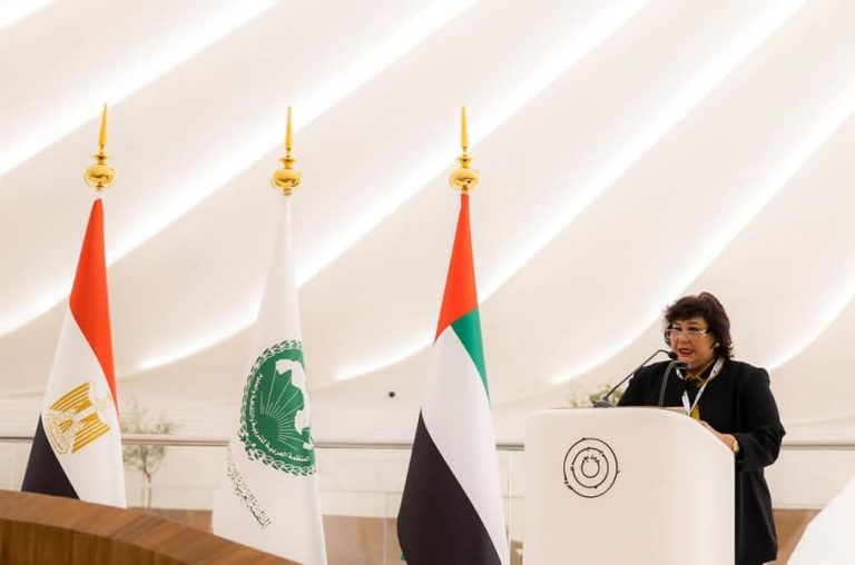 الدكتورة إيناس عبد الدايم وزيرة الثقافة خلال كلمتها في المؤتمر الصحفى الخاص باعلان جدول أعمال الدورة الـ 22 لمؤتمر الوزراء المسؤولين عن الشؤون الثقافية في الوطن العربي بالإمارات :