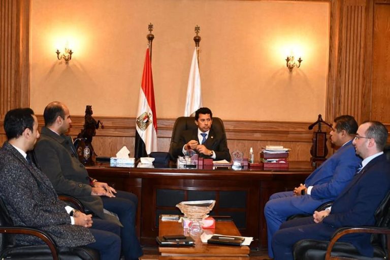 وزير الشباب والرياضة يناقش مع ممثلى تنسيقية شباب الأحزاب والسياسيين خطة عمل تنفيذ بنود مذكرة التعاون المشترك