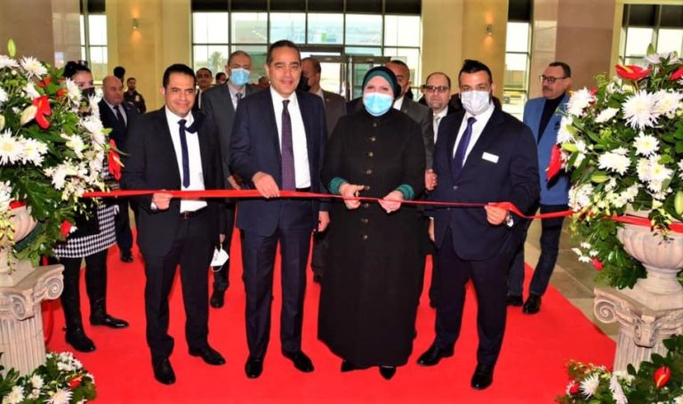وزيرة التجارة والصناعة تفتتح فعاليات الدورة الثامنة عشر من معرض إيجى بلاست المتخصص في صناعة البلاستيك والبتروكيماويات
