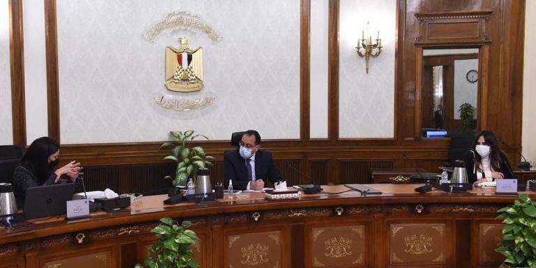 التقى الدكتور مصطفى مدبولي، رئيس مجلس الوزراء، مساء أمس، الدكتورة رانيا المشاط، وزيرة التعاون الدولي؛ لاستعراض مشروعات الوزارة خلال العام 2022