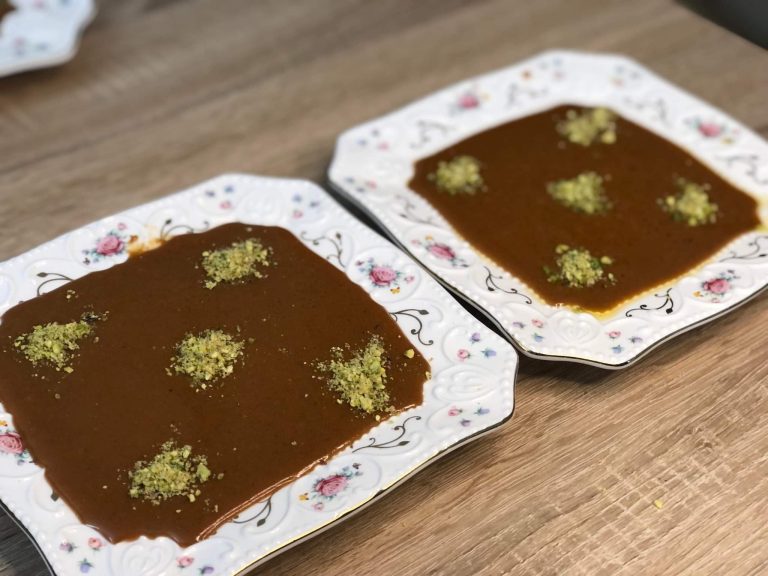 حلاوة النشا بالحليب ..  مقدمه : شيف ايمان الخفاجي من العراق