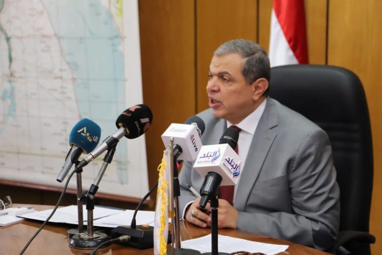 القوى العاملة التفتيش على 937 منشأة وتحرير 65 محضراً لمنشآت خالفت القانون ببني سويف