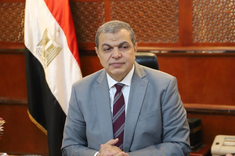 القوى العاملة : تعيين 334 منهم 4 قادرون باختلاف واستخراج 320 شهادة قياس مستوى المهارة  ببورسعيد