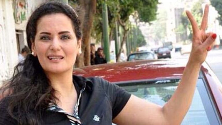 شاهد .. سما المصري ترقص على شاطىء البحر!