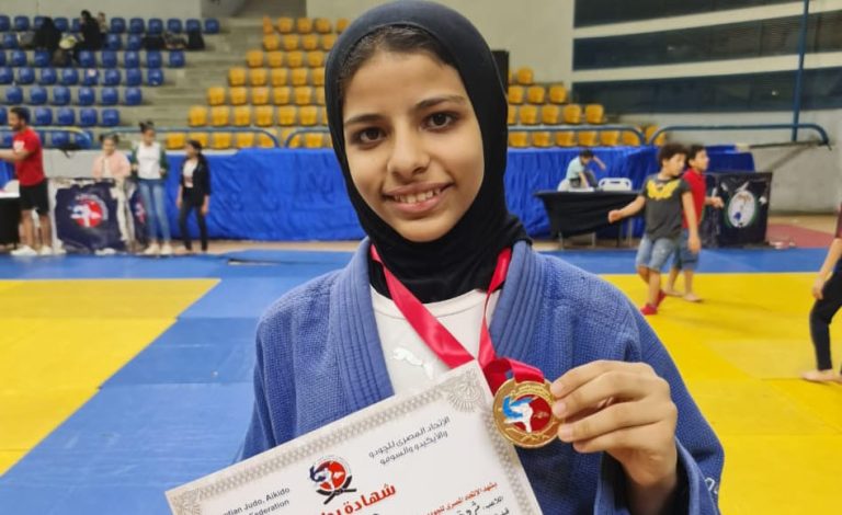 “ثروة محمد” .. مشروع بطلة أولمبية لم تتجاوز الـ “12 عاما”