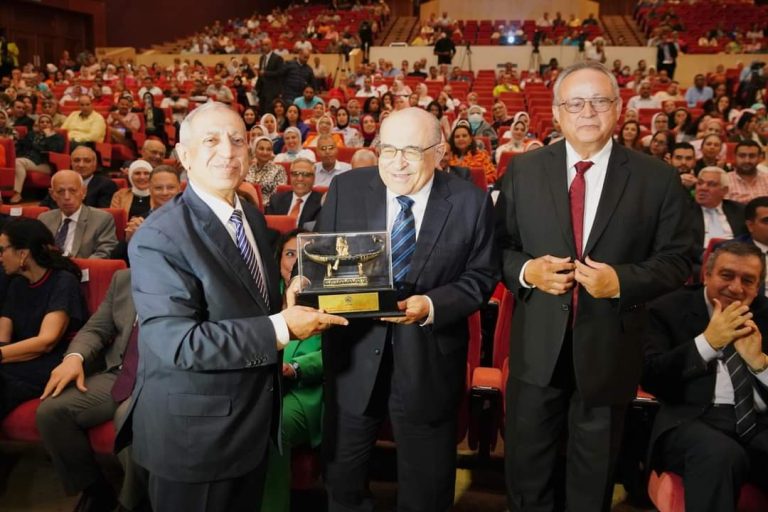 رئيس الأكاديمية العربية يشارك في حفل تكريم الدكتور مصطفى الفقي مدير مكتبة الإسكندرية السابق