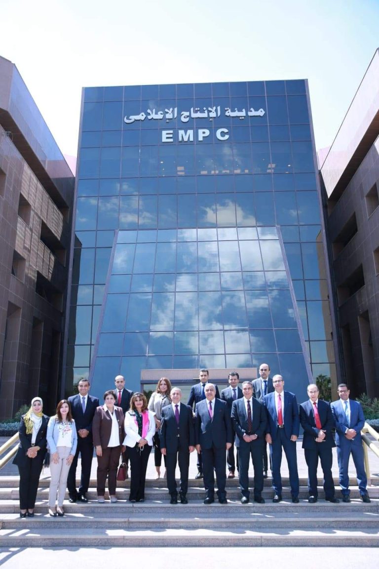 رئيس الأكاديمية العربية يوقع بروتوكول تعاون مع رئيس مدينة  الإنتاج الإعلامي