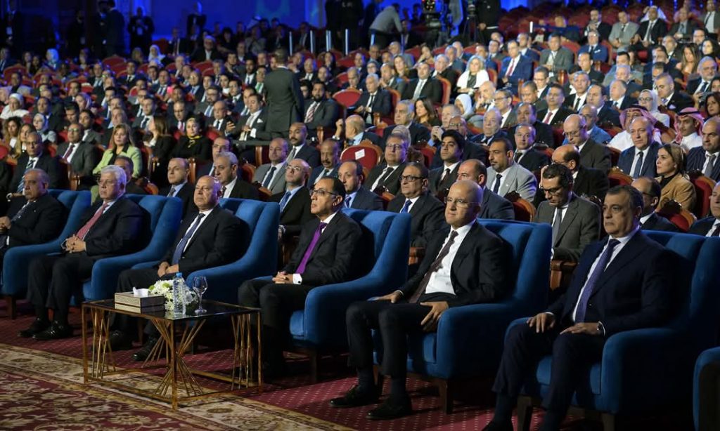 رئيس الوزراء يشهد افتتاح الملتقى والمعرض الدولي للصناعة في نسخته الثالثة