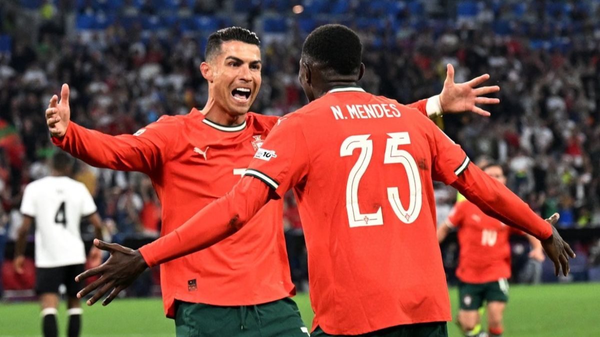البرتغال