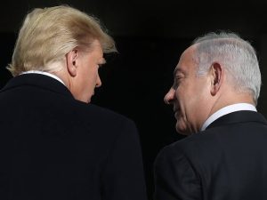 رئيس الوزراء الإسرائيلي بنيامين نتنياهو يواجه ضغوطًا قبل زيارة واشنطن