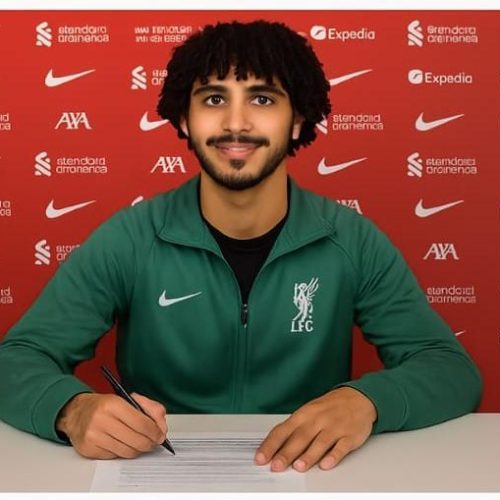 كريم أحمد يوقع أول عقد احترافي مع ليفربول