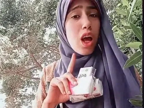 علياء قمرون