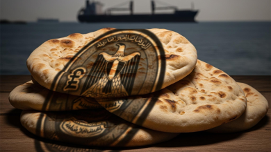 الخبز المصري على خلفية سفينة شحن ترمز للاستيراد