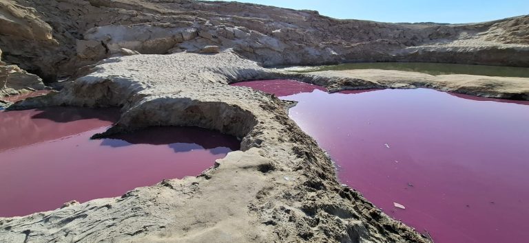 انهيارات البركة الملونة البحر الميت الخسوفات المفاجئة