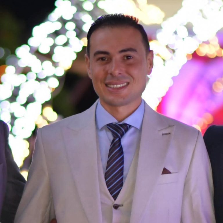 تهنئة  قلبية بعيد الميلاد وذكرى الزواج السعيد