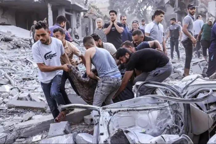 ليلة دامية في غزة.. انتشال جثامين 9 شهداء من تحت الأنقاض بحي الزيتون