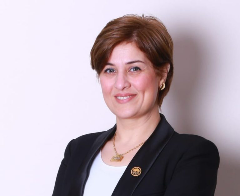 المهندسة إيمان العجوز.. قصة نجاح برلمانية من ”بتروجت” إلى ”الدفاع والأمن القومي”