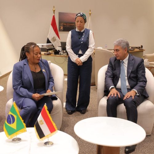 وزير السياحة