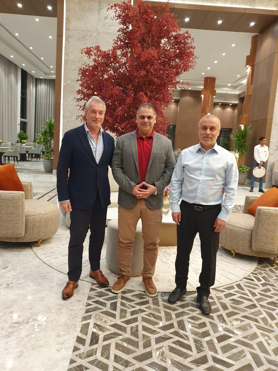 شاحنة دعائية معرض رمسيس طوكيو