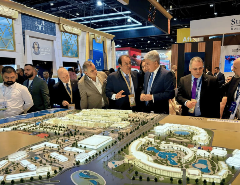 وزير السياحة، السياحة في مصر، استثمار قطري، علم الروم، الساحل الشمالي
