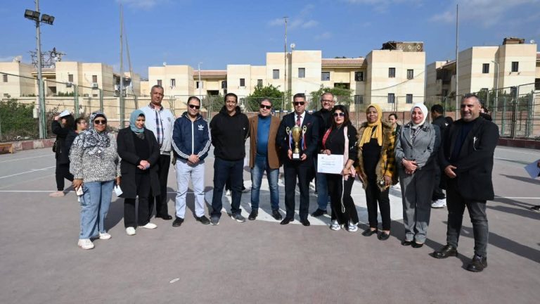 مدير مديرية الشباب والرياضة بالقاهرة يستقبل ويكرّم أبطال كرة السلة وأبطال العالم