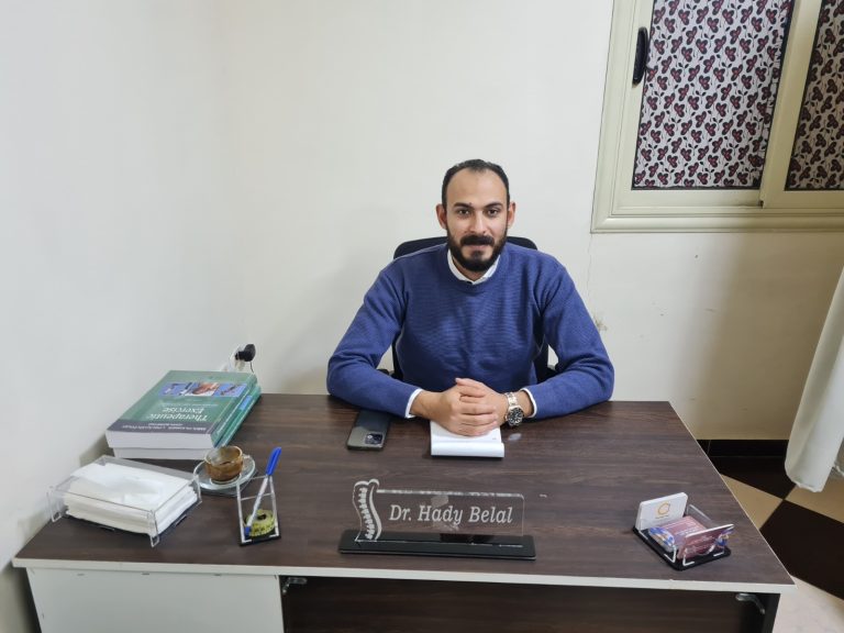 آلام الظهر, آلام الرقبة, العمود الفقري, الوضعيات الصحية, دكتور هادي بلال, العلاج الطبيعي, انزلاق غضروفي, رقبة الهاتف المحمول, الدليل نيوز