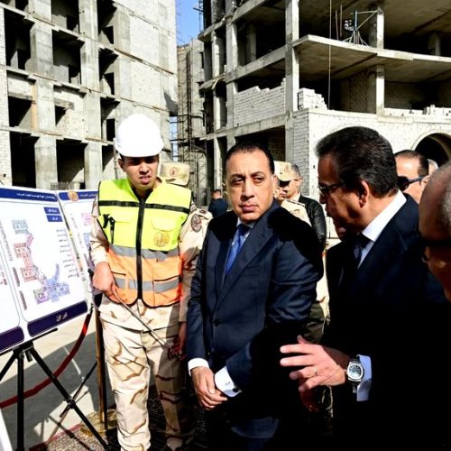 جولة تفقدية لرئيس الوزراء في مستشفى هليوبوليس الجديدة