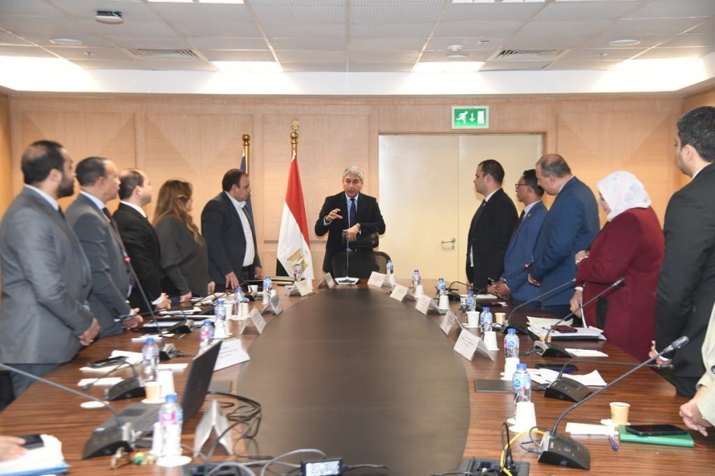 اجتماع وزير السياحة شريف فتحي مع لجنة التنظيم والإدارة 2026 وزارة السياحة